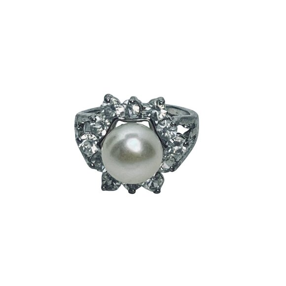 Elegant Design Silver Tone Faux Pearl & Rhinestone Statement Ring (R426) - Picture 5 of 8